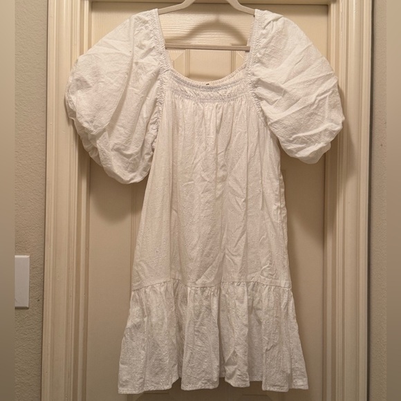 EUC Entro White Puff Sleeve Mini Dress Size Large - Picture 1 of 6